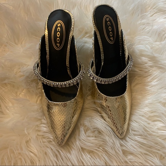 Gold and rhinestone pointy toe heels - Picture 6 of 6